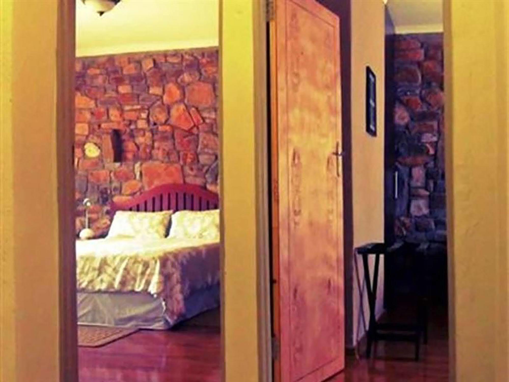 A New Earth Guest Lodge Francistown Exterior foto