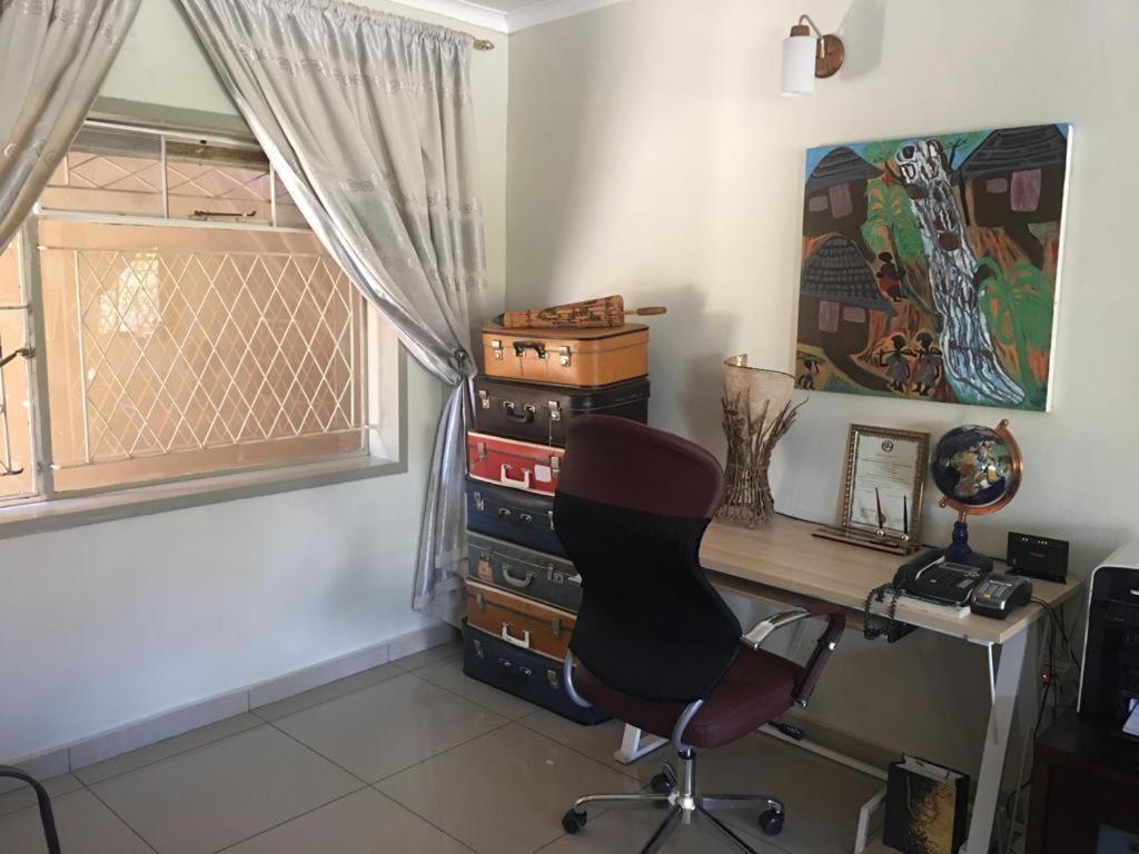 A New Earth Guest Lodge Francistown Exterior foto